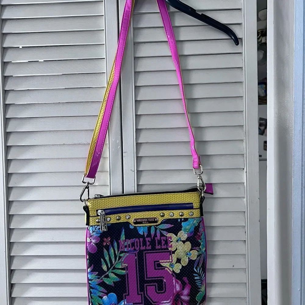 Nicole Lee purse / Crossbody